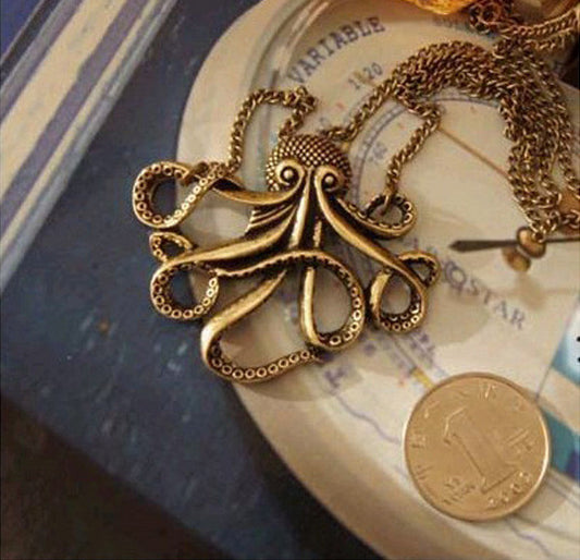Vintage Pirates of the Caribbean Davy Jones Octopus Long Sweater Necklace 