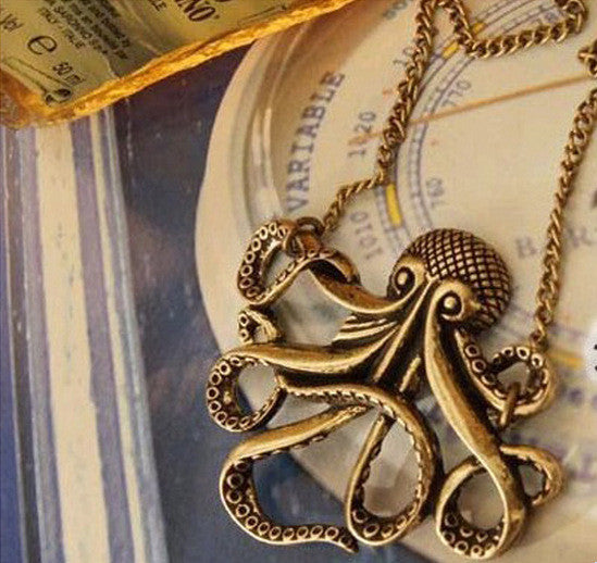 Vintage Pirates of the Caribbean Davy Jones Octopus Long Sweater Necklace 