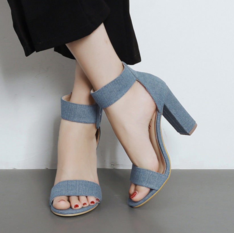 Pure Color Open Toe Ankle Wrap Chunky High Heels Sandals